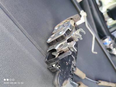Лот: 17592347. Фото: 1. Замок передней правой двери Nissan... Кузов