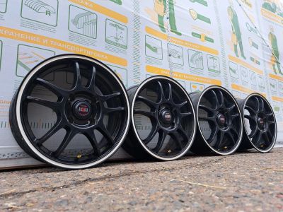 Лот: 25525255. Фото: 1. Комплект Оригинальных Литых дисков... Диски