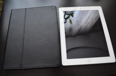 Лот: 3443049. Фото: 1. Apple iPad 2 16 GB + 3g + Чехол... Планшеты