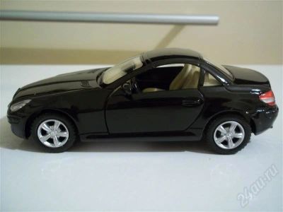 Лот: 704598. Фото: 1. моделька Mercedes-Benz SLK 350. Автомоделизм