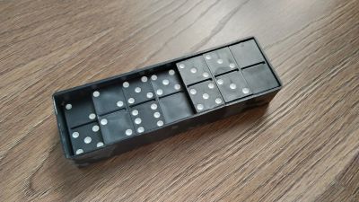 Лот: 22844552. Фото: 1. домино не комплект. Настольные игры, карты