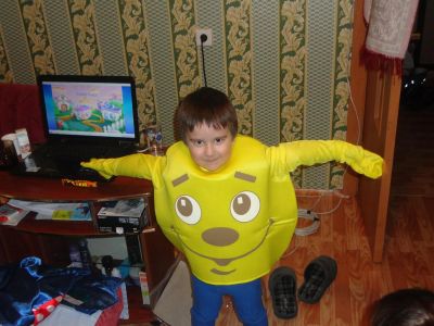 Лот: 3508004. Фото: 1. новогодний костюм колобок. Детские карнавальные, праздничные костюмы