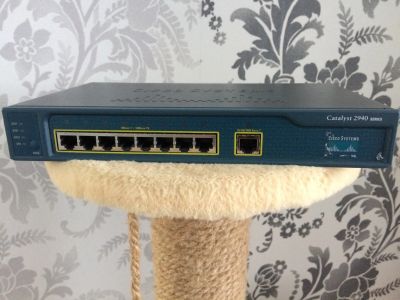 Лот: 17303967. Фото: 1. Управляемый коммутатор Cisco Catalyst... Коммутаторы