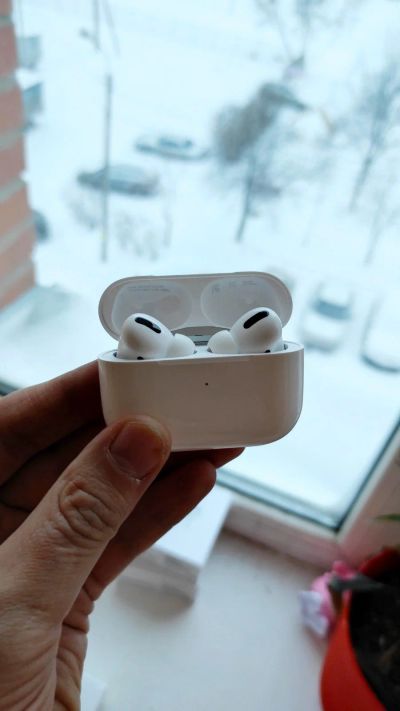 Лот: 17144942. Фото: 1. Беспроводные наушники AirPods... Наушники, гарнитуры