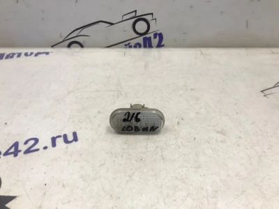 Лот: 21709165. Фото: 1. повторитель поворота Renault Logan... Двигатель и элементы двигателя