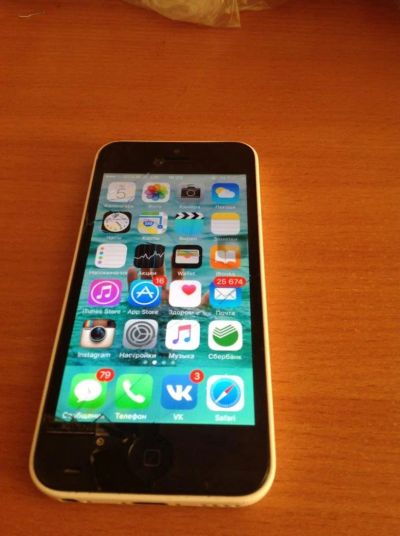 Лот: 9794404. Фото: 1. iPhone 5c. Смартфоны
