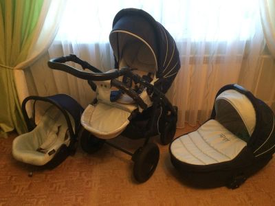 Лот: 9624224. Фото: 1. Коляска Zippy Sport 3 в 1. Коляски