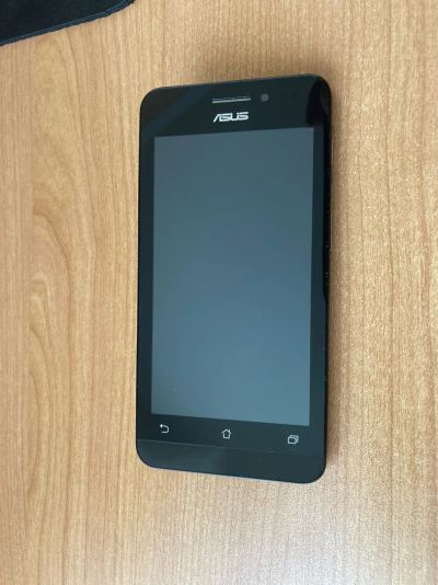 Лот: 17581962. Фото: 1. Asus Zenfone 4 A450CG, отличное... Смартфоны