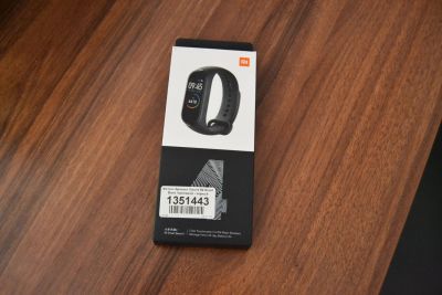 Лот: 18015263. Фото: 1. Фитнес браслет Xiaomi Mi smart... Смарт-часы, фитнес-браслеты, аксессуары