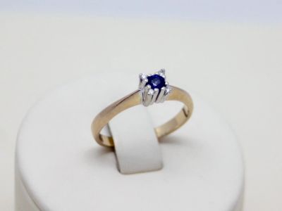 Лот: 12321464. Фото: 1. ЗОЛОТОЕ КОЛЬЦО С БРИЛЛИАНТАМИ... Кольца, перстни