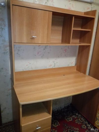 Лот: 13332969. Фото: 1. Компьютерный стол с полками. Компьютерные и письменные столы