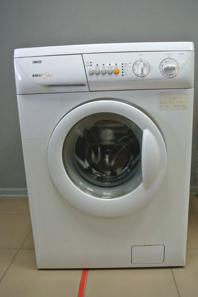 Лот: 16918713. Фото: 1. Стиральная машина Zanussi FE 802-1002... Стиральные машины