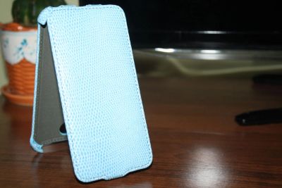 Лот: 10058417. Фото: 1. Голубой чехол книжка для HTC Desire... Чехлы, бамперы