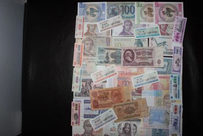 Лот: 9051227. Фото: 1. 40 разных банкнот Мира 1961 -... Другое (банкноты)