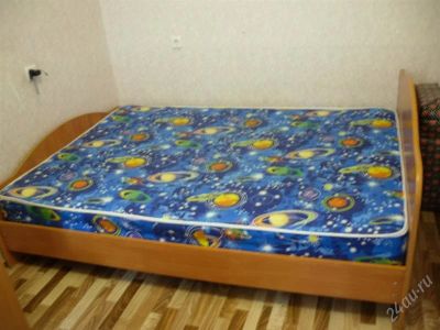 Лот: 1033744. Фото: 1. Кровать 1,5 спальную продам. Кровати