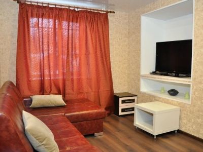 Лот: 4541051. Фото: 1. Сдается 2 комнатная квартира -... Квартиры, студии
