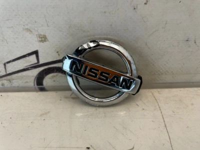 Лот: 24769802. Фото: 1. эмблема Nissan Almera G15. Двигатель и элементы двигателя