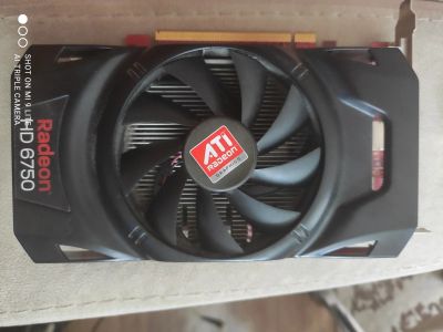 Лот: 17917559. Фото: 1. Видеокарта Radeon HD 6750. Видеокарты