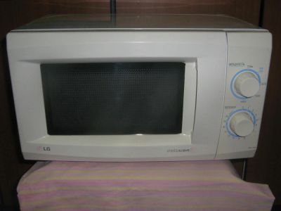 Лот: 4801639. Фото: 1. Микроволновка LG MS-1724U. Микроволновки, мини-печи