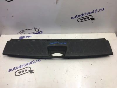 Лот: 21716097. Фото: 1. накладка замка багажника Kia Sorento... Кузов