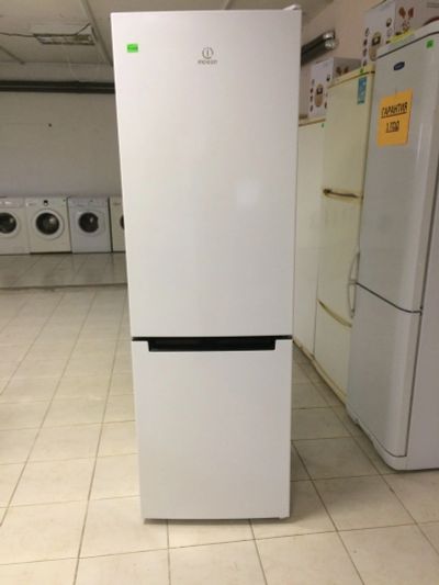 Лот: 16066089. Фото: 1. Холодильник Indesit DF4180W. Холодильники, морозильные камеры