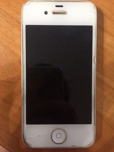 Лот: 8377540. Фото: 1. iPhone 4. Смартфоны