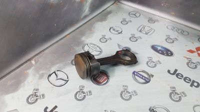 Лот: 23585437. Фото: 1. Шатун Mercedes-Benz C-Class M111E20... Двигатель и элементы двигателя