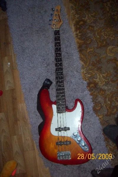 Лот: 66111. Фото: 1. Бас-гитара (Jazz Bass) Samick... Гитары
