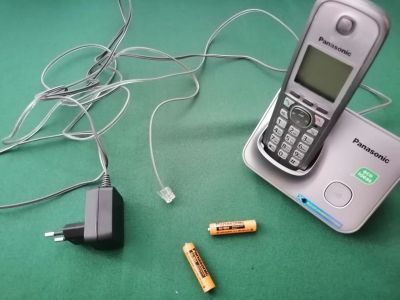 Лот: 20275243. Фото: 1. Телефон Panasonic KX-TG6611. DECT и радиотелефоны