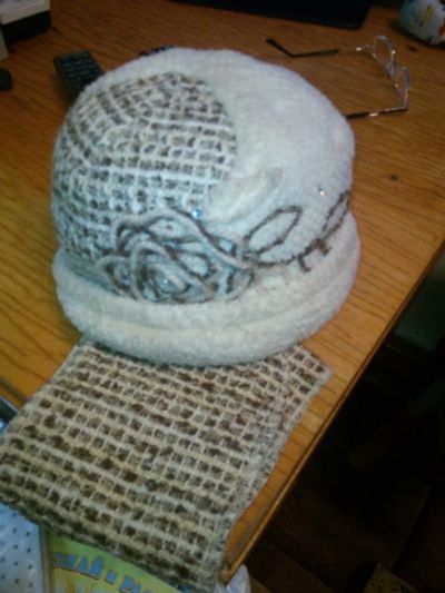 Лот: 12710886. Фото: 1. Комплект шапка-шарф. Головные уборы