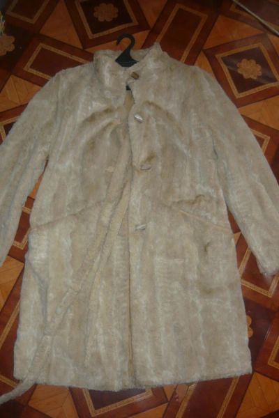 Лот: 10635166. Фото: 1. шубка 46 р-р. Верхняя одежда