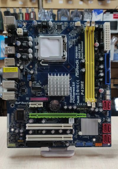 Лот: 20860396. Фото: 1. Мат. плата ASRock P43ME/LGA775... Материнские платы
