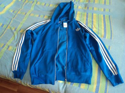 Лот: 3114570. Фото: 1. Спортивная толстовка Adidas originals... Свитеры, толстовки, худи