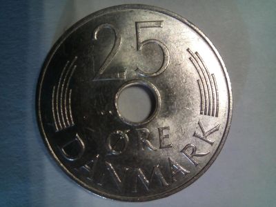 Лот: 14499979. Фото: 1. Монета Дании, 25 эре, 1973 год. Европа