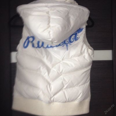 Лот: 5901615. Фото: 1. Жилетка спортивная. Верхняя одежда