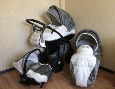 Лот: 9704930. Фото: 1. Коляска tutis zippy silver plus... Коляски