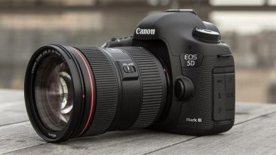 Лот: 3468867. Фото: 1. Непревзойденный Canon EOS 5D Mark... Цифровые зеркальные