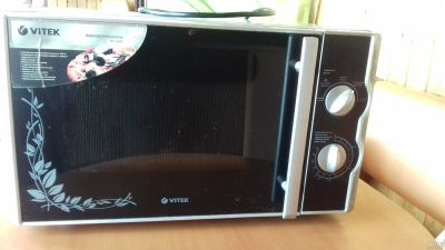 Лот: 13273135. Фото: 1. Микроволновая печь VITEK VT-1692. Микроволновки, мини-печи