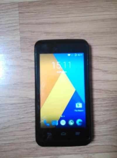 Лот: 8041945. Фото: 1. ZTE v811. Смартфоны
