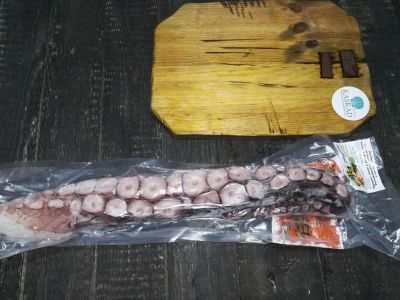 Лот: 10496364. Фото: 1. Щупальца осьминога ворено-мороженые... Икра, рыба, морепродукты