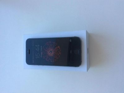 Лот: 5335735. Фото: 1. iphone 5S 16gb Black. Смартфоны