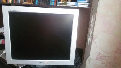 Лот: 8002887. Фото: 1. Монитор LG 19". ЖК-мониторы
