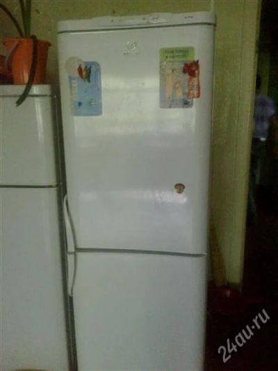 Лот: 2638267. Фото: 1. Холодильник Indesit. Холодильники, морозильные камеры