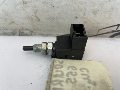 Лот: 24938865. Фото: 1. концевик педали сцепления Hyundai... Двигатель и элементы двигателя