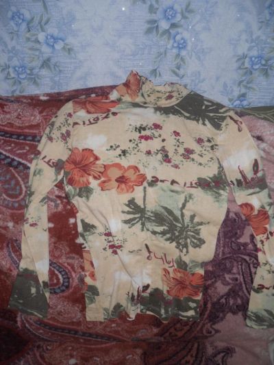 Лот: 8964937. Фото: 1. вещи женские не большой пакет. Футболки, топы и майки