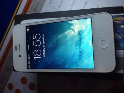 Лот: 6668486. Фото: 1. Iphone 4 8gb белый хорошее состояние. Смартфоны