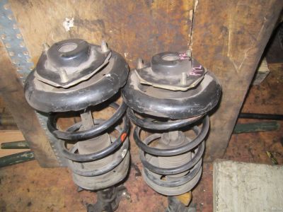 Лот: 13569875. Фото: 1. Стойка подвески Nissan Primera... Ходовая, подвеска, рулевое управление