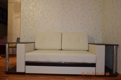 Лот: 6418425. Фото: 1. Диван с журнальными столиками. Диваны