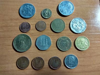 Лот: 14529065. Фото: 1. Набор иностранных монет начинающему... Наборы монет