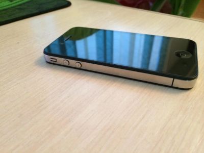Лот: 4088651. Фото: 1. Ipone 4 32gb. Смартфоны